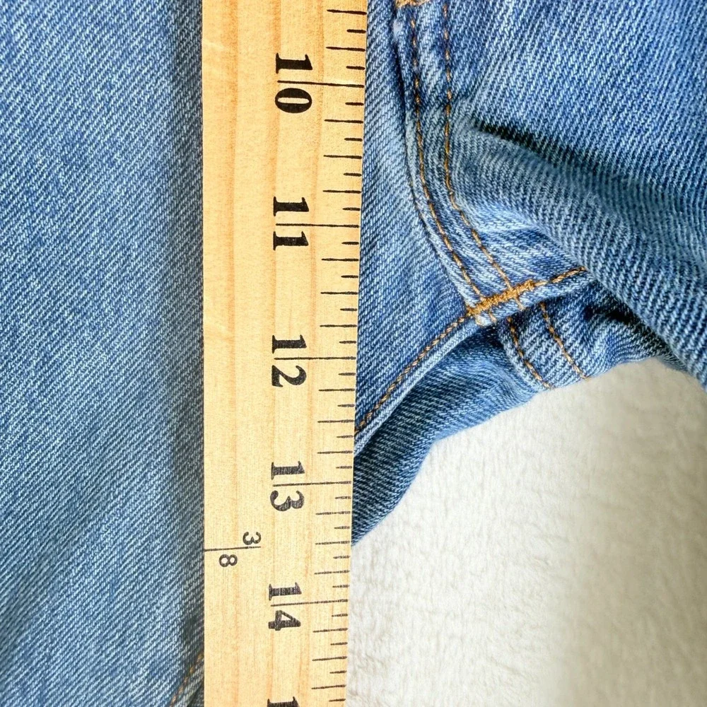 Levis iconic levi